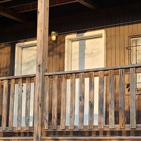 Cozy 1 Bedroom, 1 Min From Irving Park Blue Line, Free Parking Чикаго Экстерьер фото